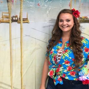 Meet your Posher, Ivayla